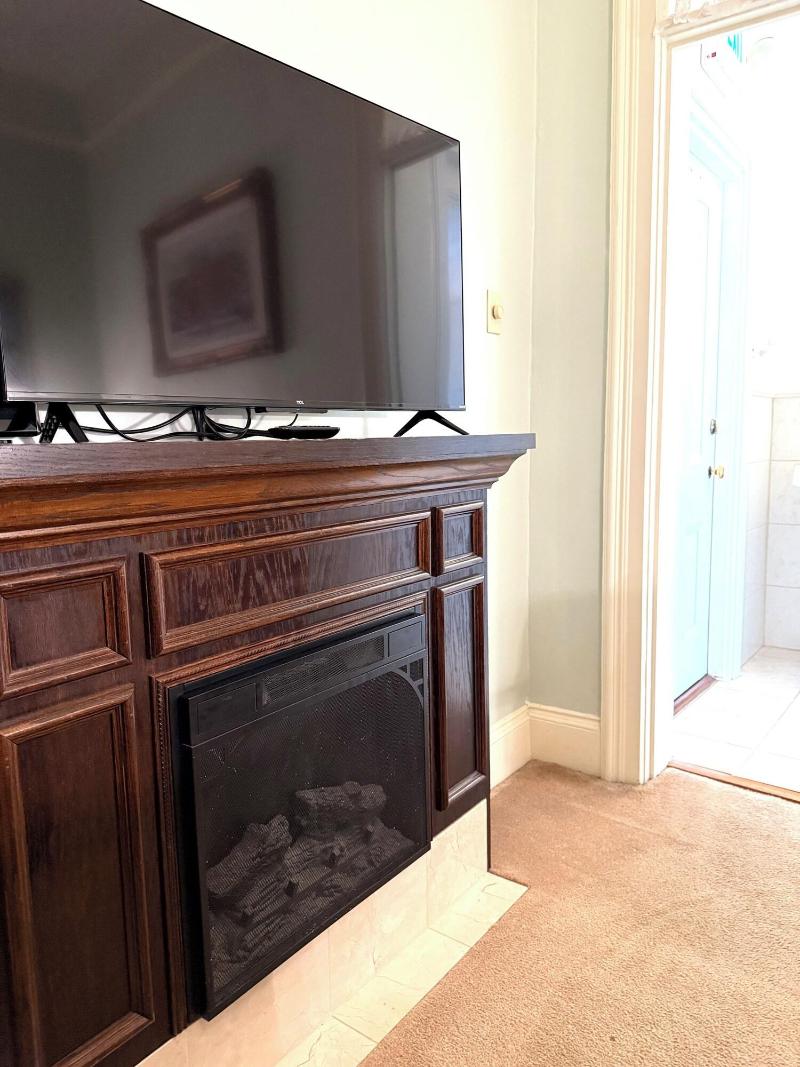 Lasalle Guest House image