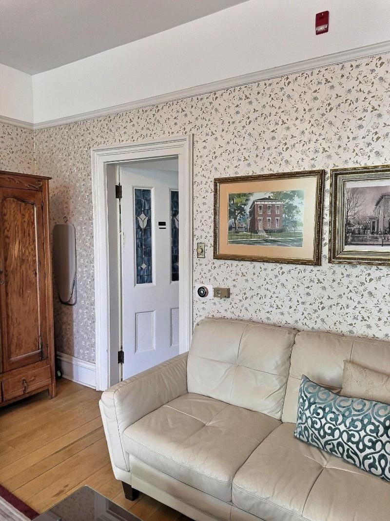 Lasalle Guest House image