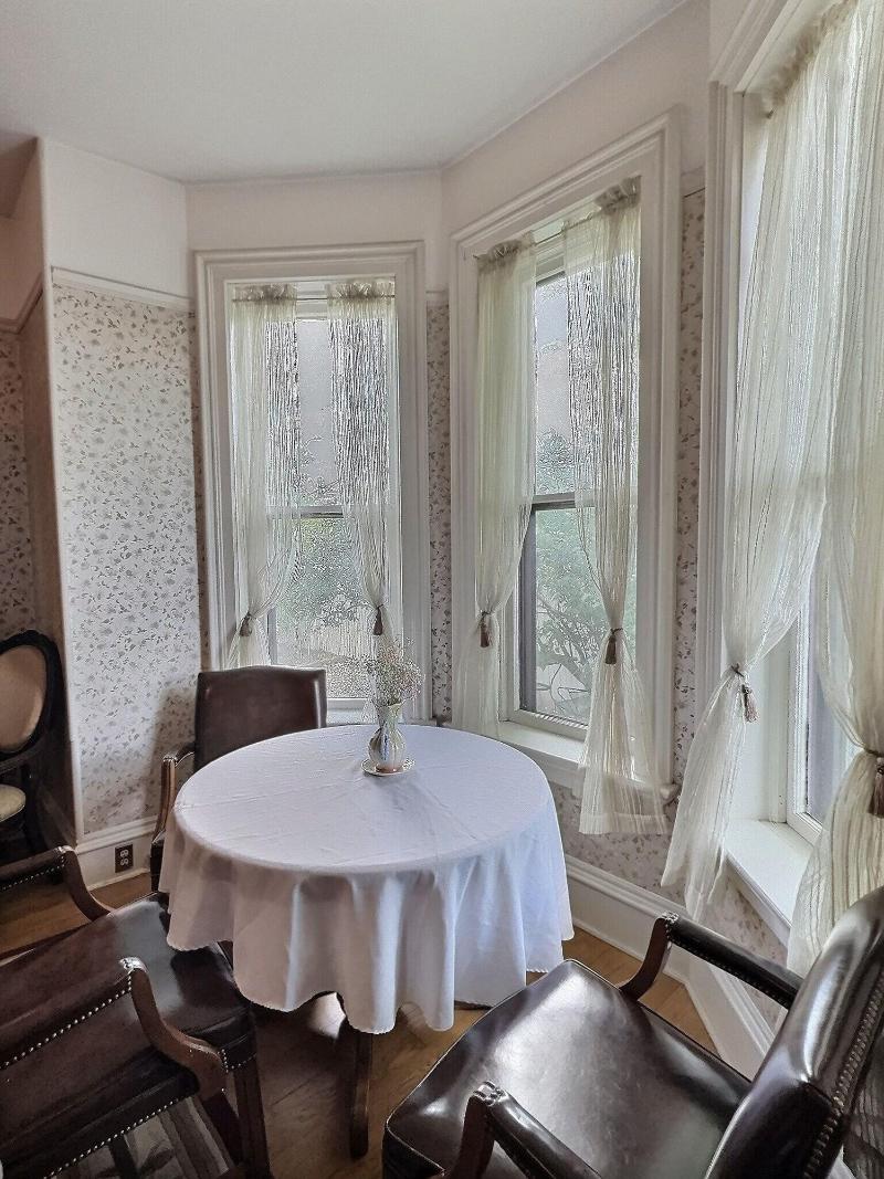 Lasalle Guest House image