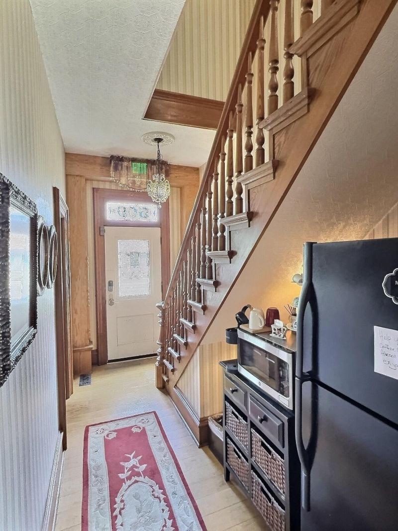 Lasalle Guest House image