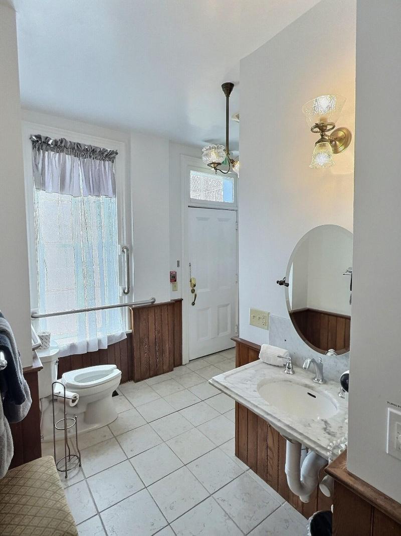 Lasalle Guest House image