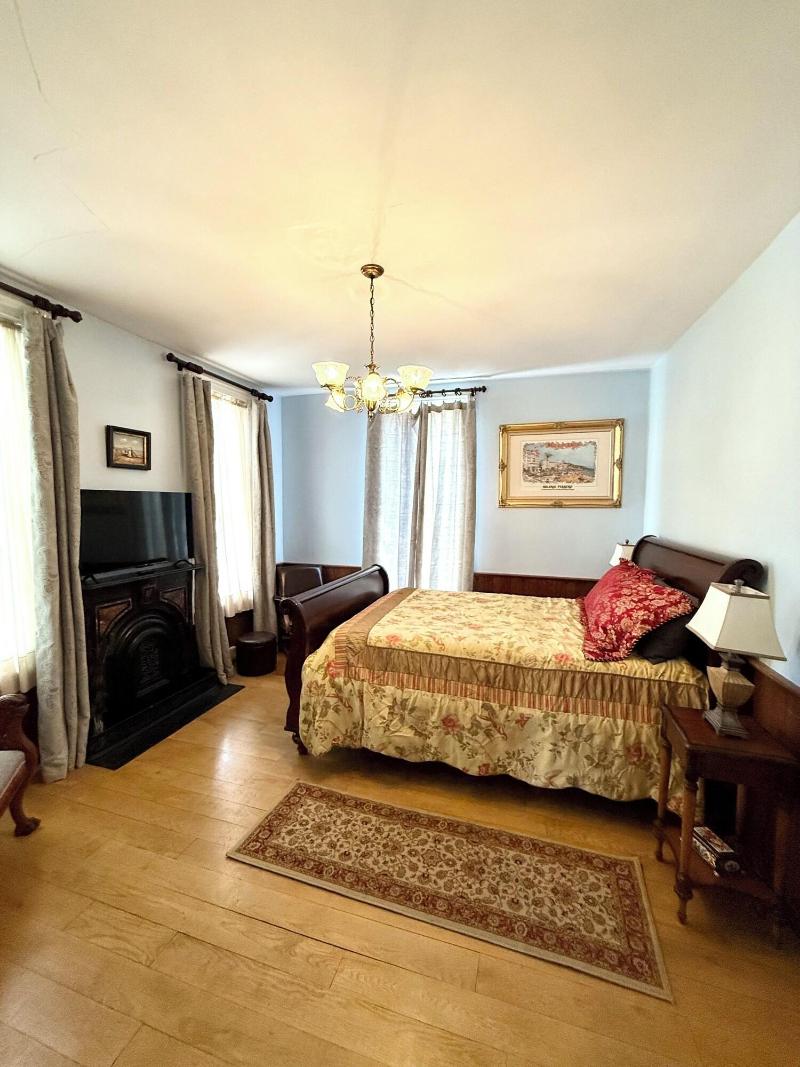 Lasalle Guest House image