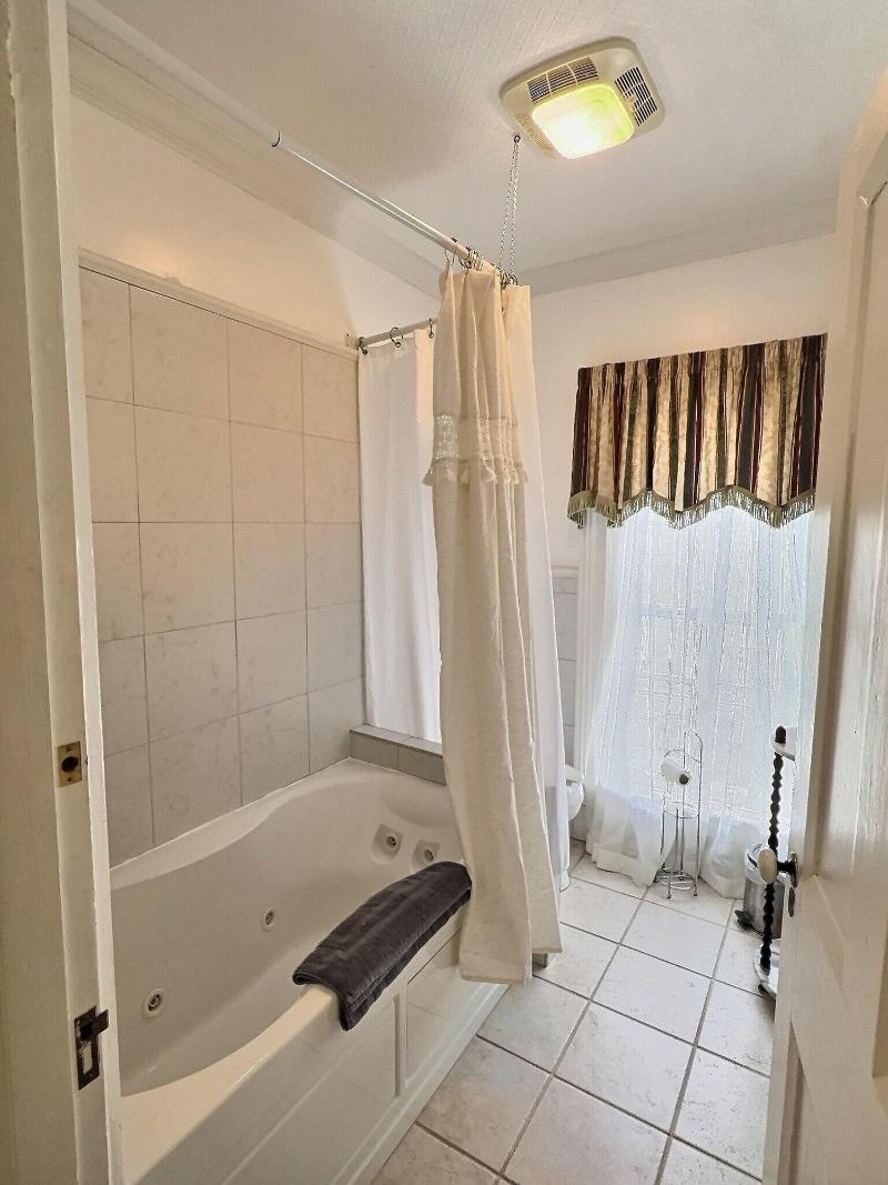 Lasalle Guest House image