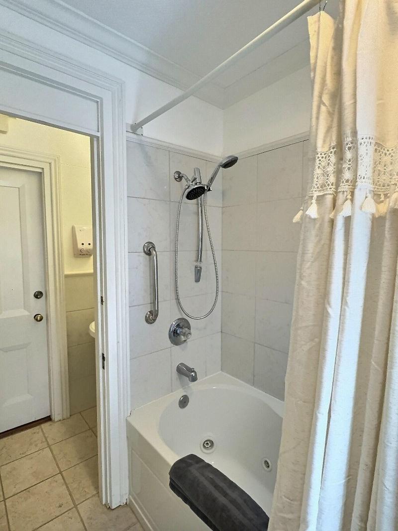 Lasalle Guest House image