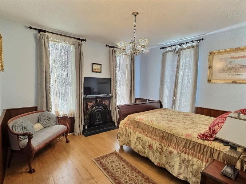Lasalle Guest House image
