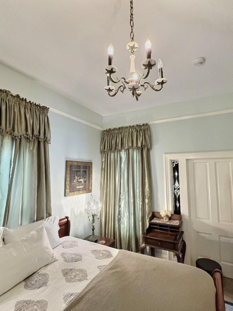 Lasalle Guest House image