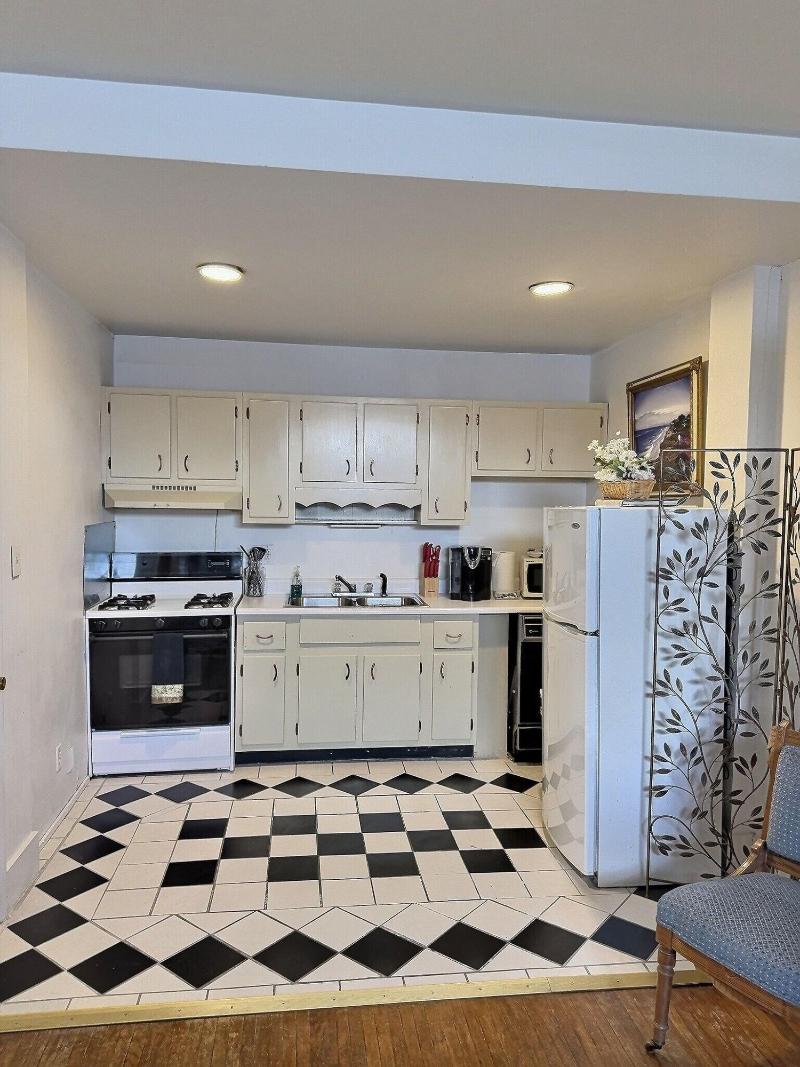 Lasalle Guest House image