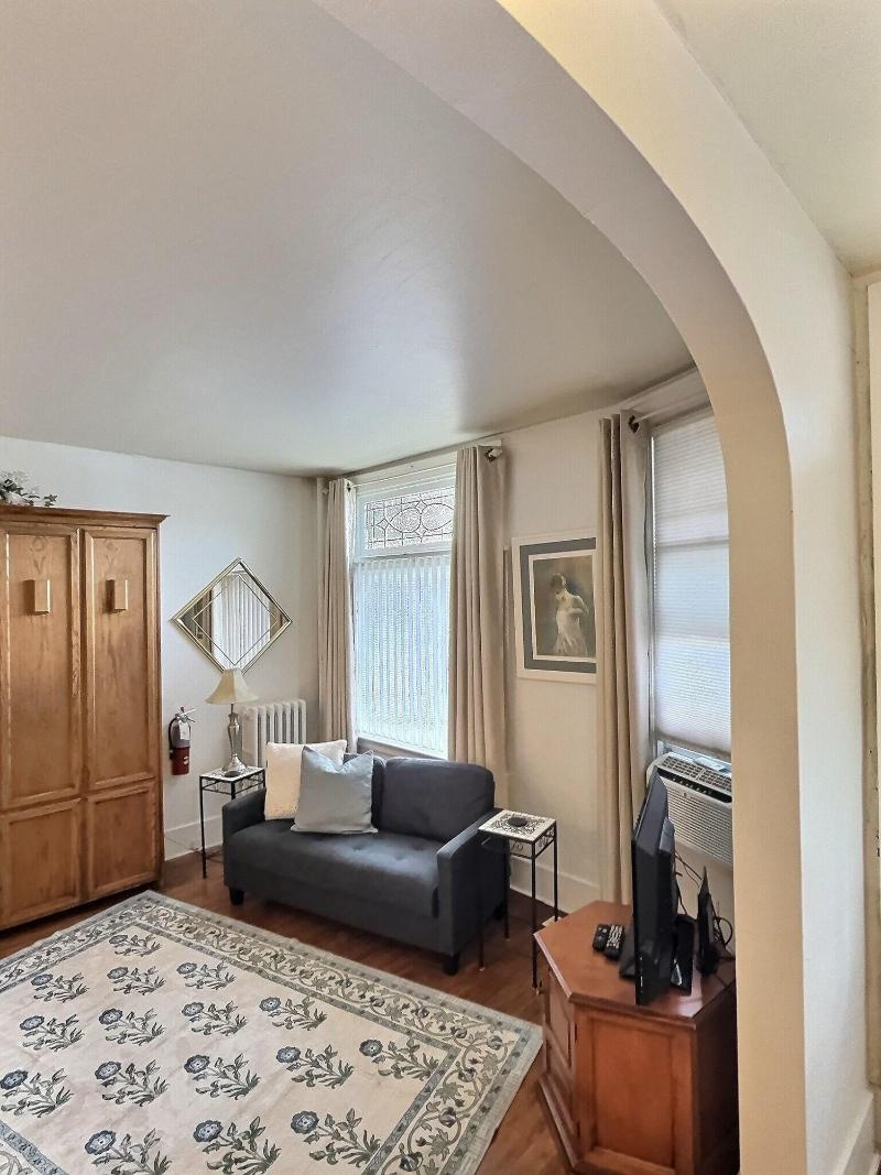 Lasalle Guest House image