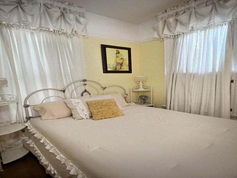 Lasalle Guest House image