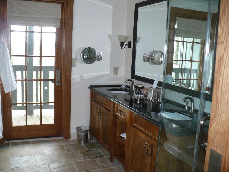 Lodge And Cottages At Primland image