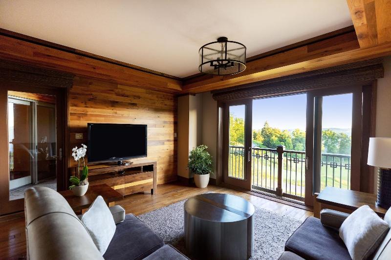 Lodge And Cottages At Primland image