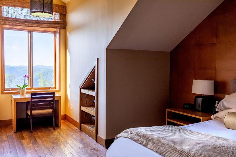 Lodge And Cottages At Primland image