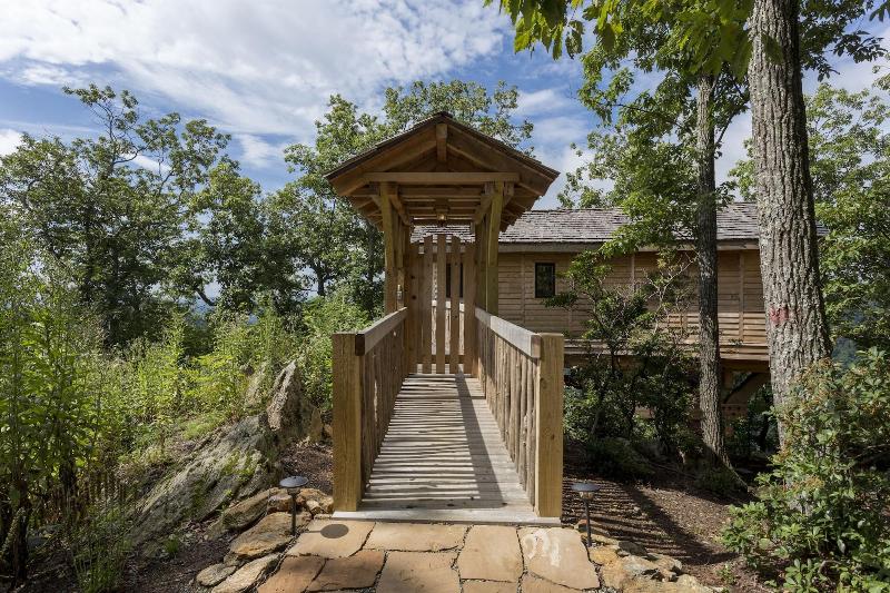 Lodge And Cottages At Primland image