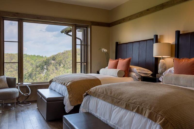 Lodge And Cottages At Primland image