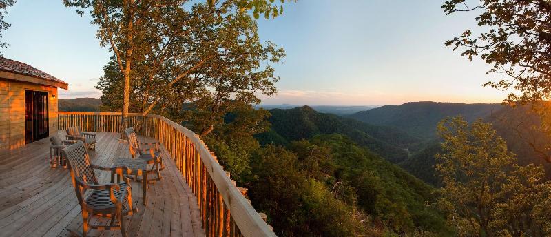 Lodge And Cottages At Primland image