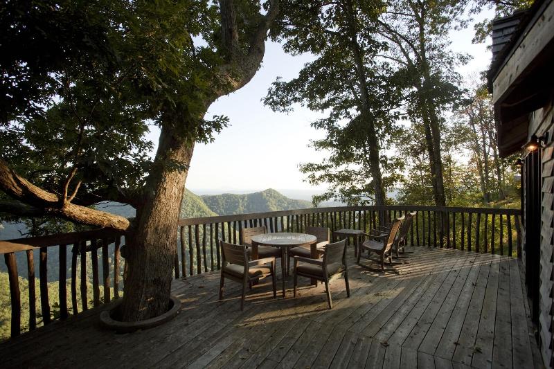 Lodge And Cottages At Primland image