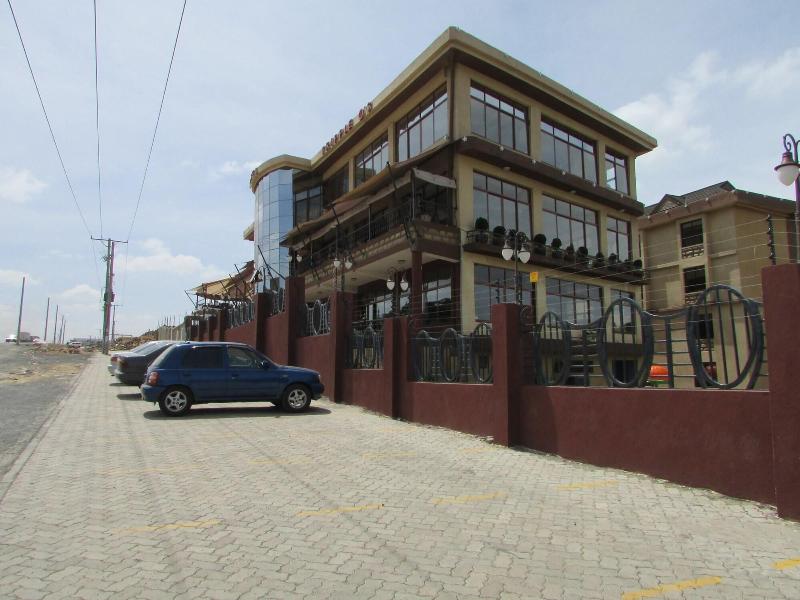 TrippleO's Hotel image