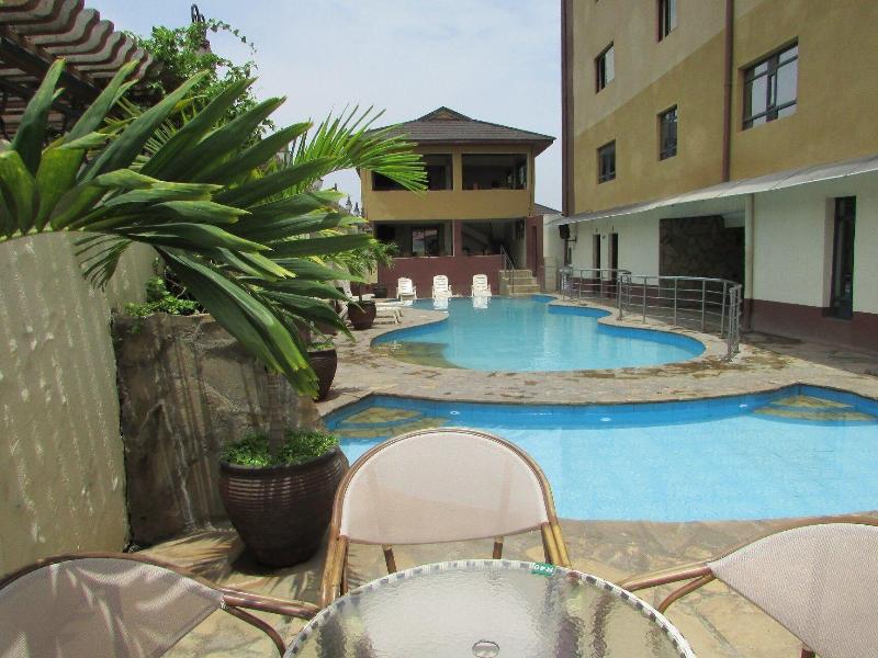 TrippleO's Hotel image