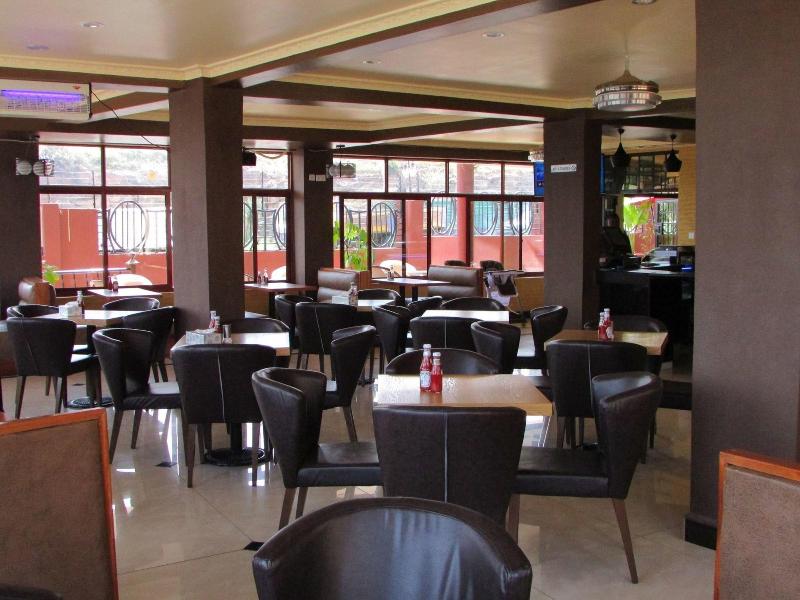 TrippleO's Hotel image