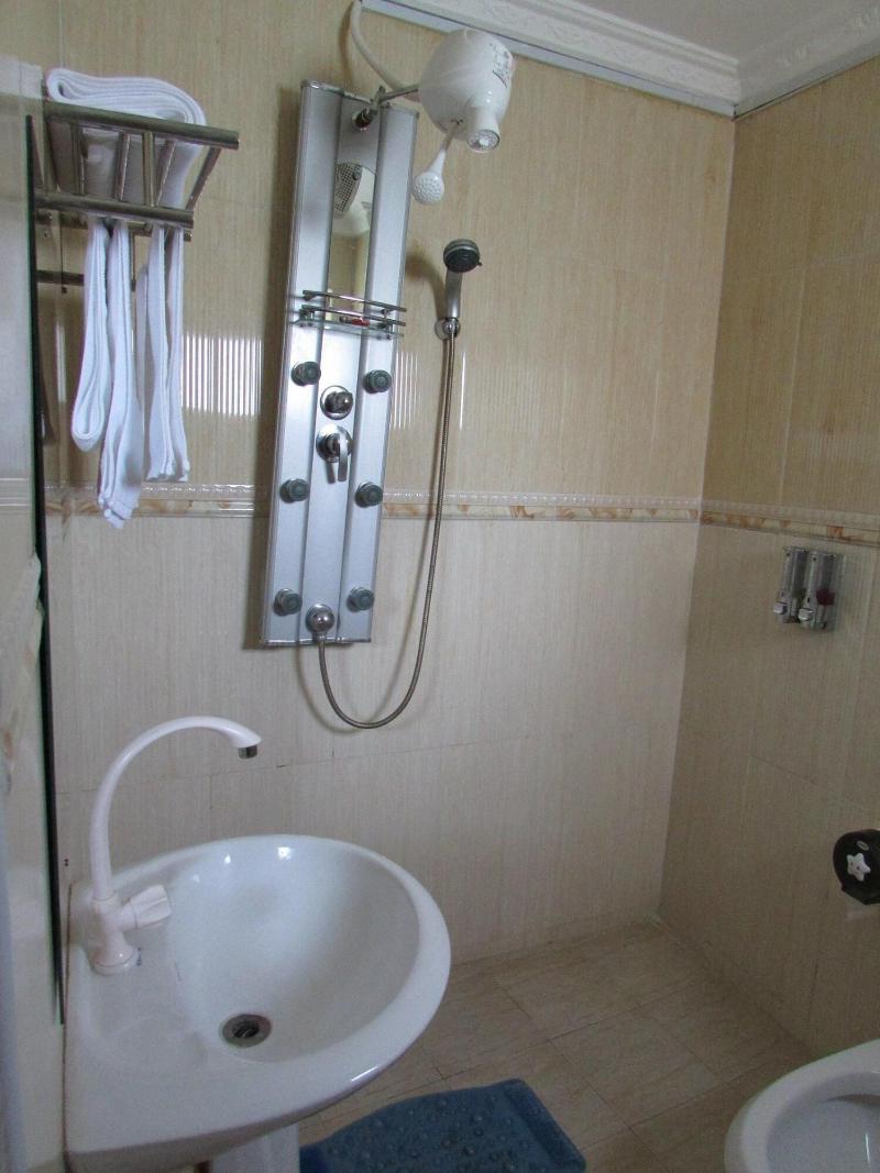 TrippleO's Hotel image