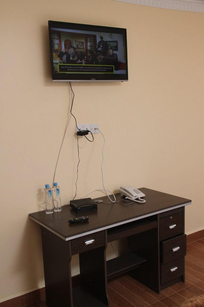 TrippleO's Hotel image