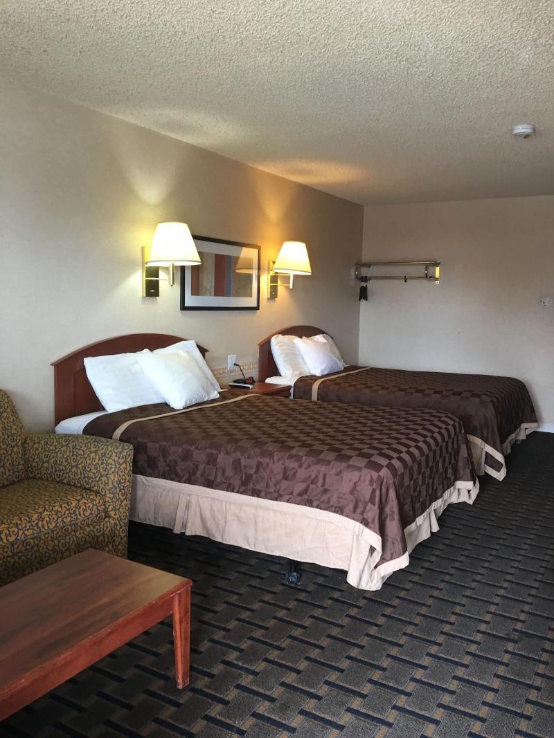 Country Manor Motel Watkins — view