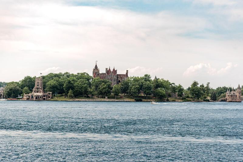 Capt. Thomson's Resort image
