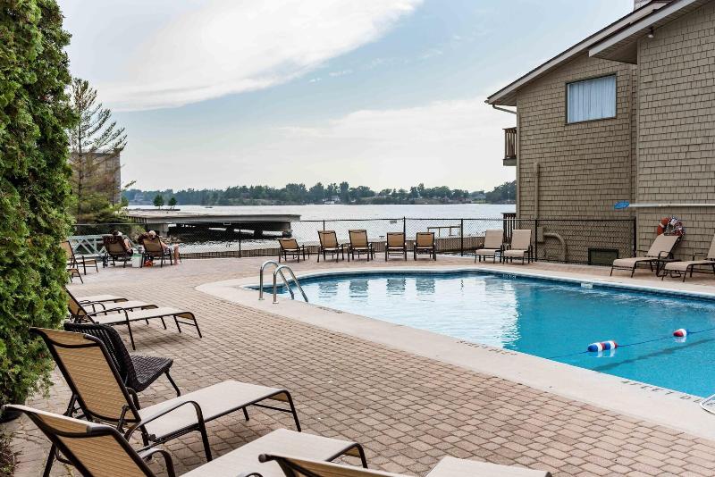 Capt. Thomson's Resort image