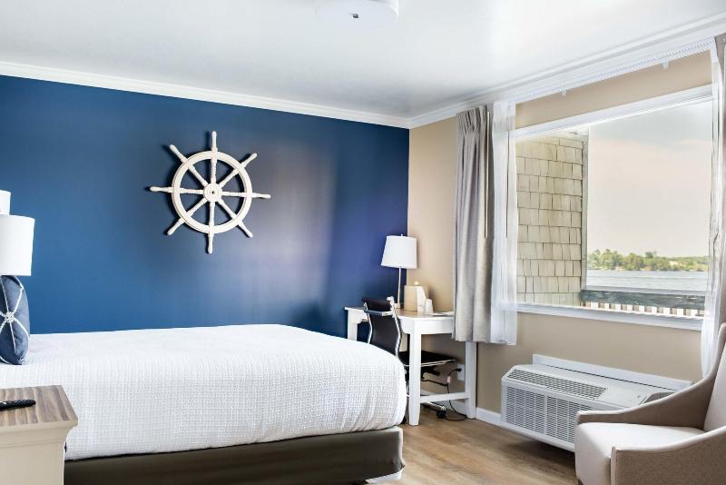 Capt. Thomson's Resort image