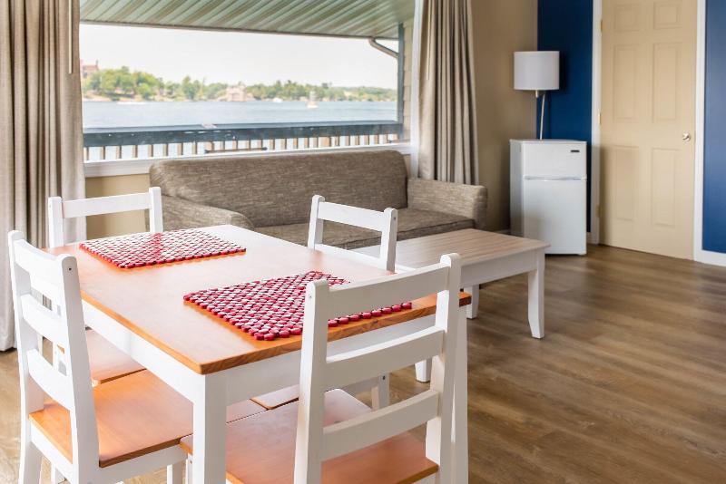 Capt. Thomson's Resort image
