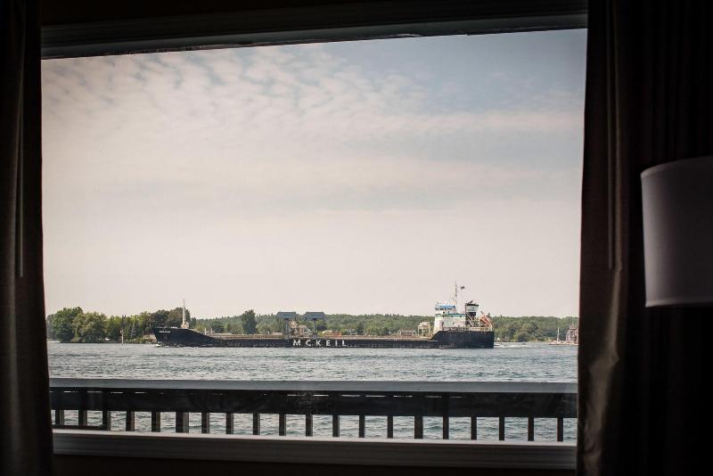 Capt. Thomson's Resort image