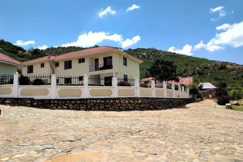 Zakinn Igumbilo Hilltop — main photo