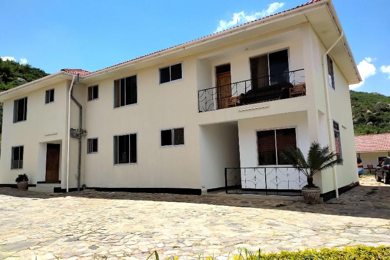 Zakinn Igumbilo Hilltop — photo 2