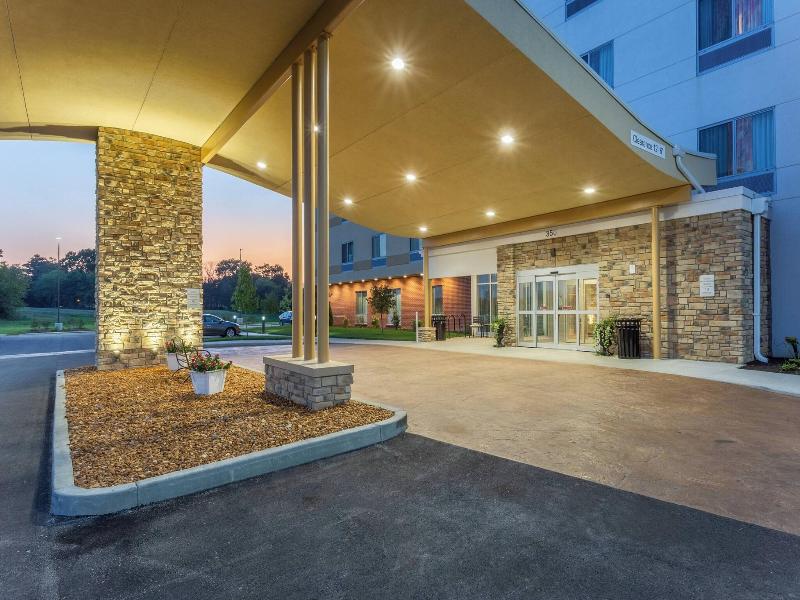 Fairfield Inn & Suites by Marriott Franklin image