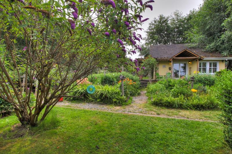 Country Cottage Of Langley image