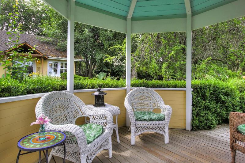 Country Cottage Of Langley image
