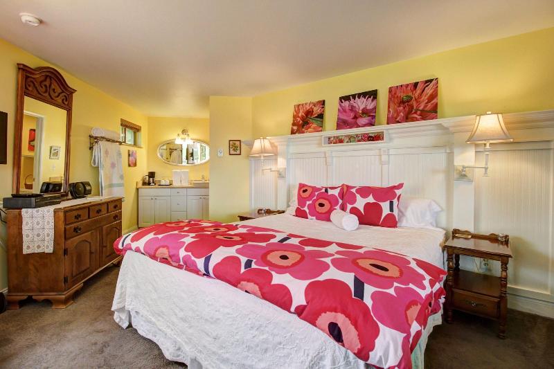 Country Cottage Of Langley image