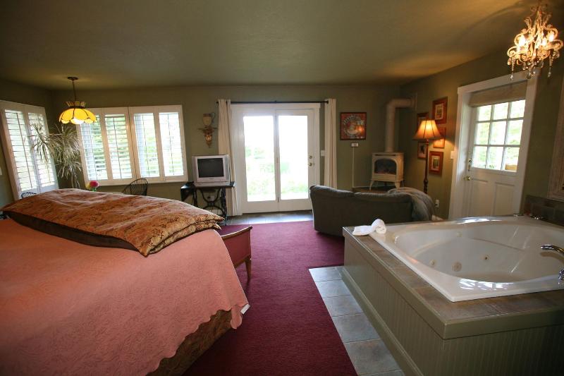 Country Cottage Of Langley image