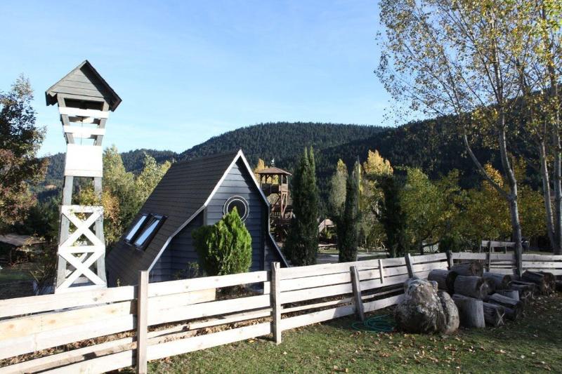 Vasilikia Mountain Farm & Retreat image