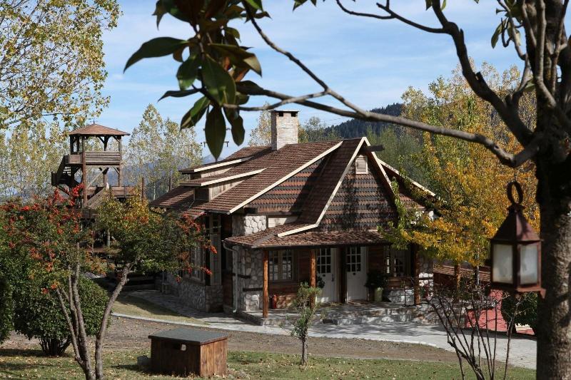 Vasilikia Mountain Farm & Retreat image
