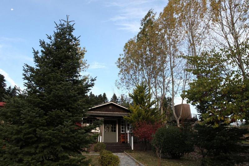 Vasilikia Mountain Farm & Retreat image