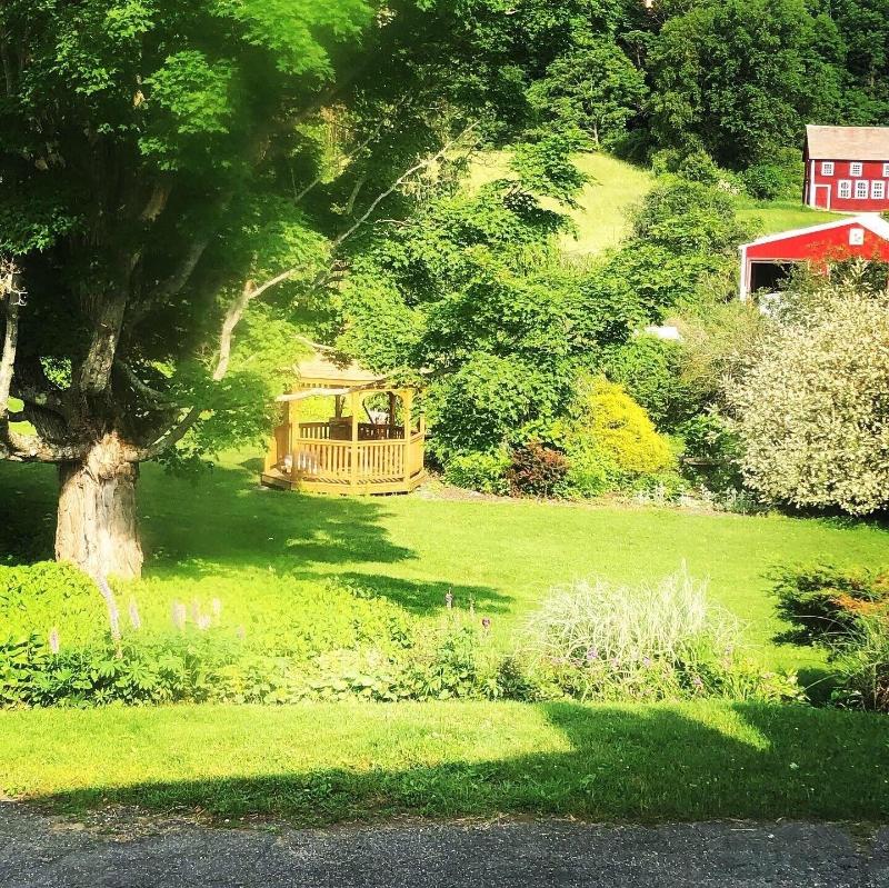 Harbour House Inn image