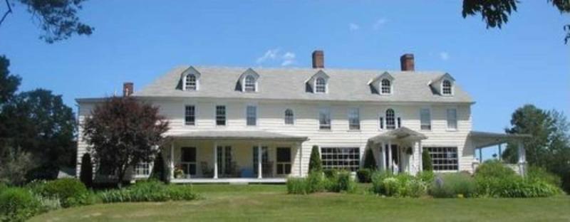 Harbour House Inn image