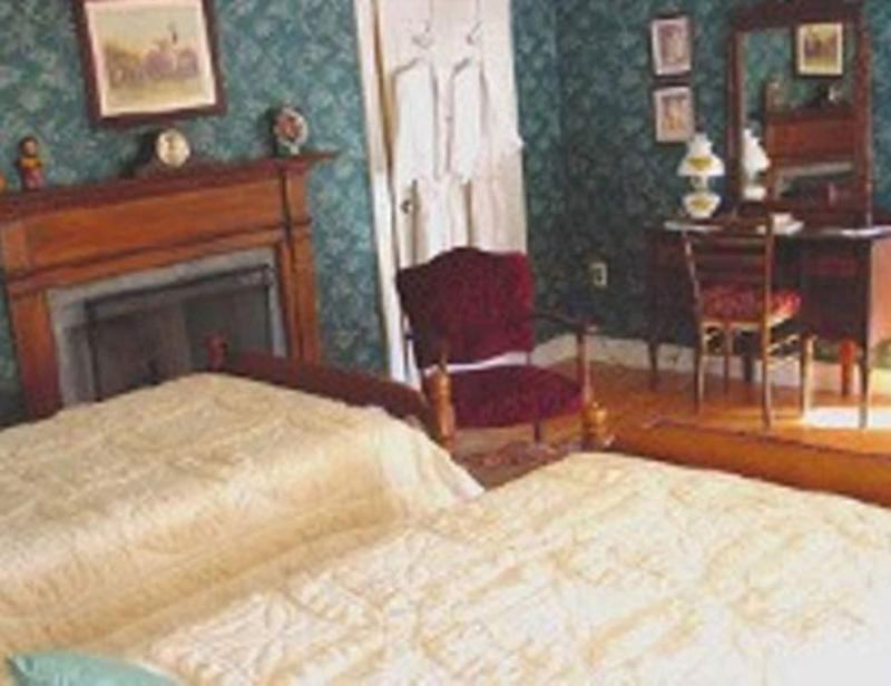Harbour House Inn image