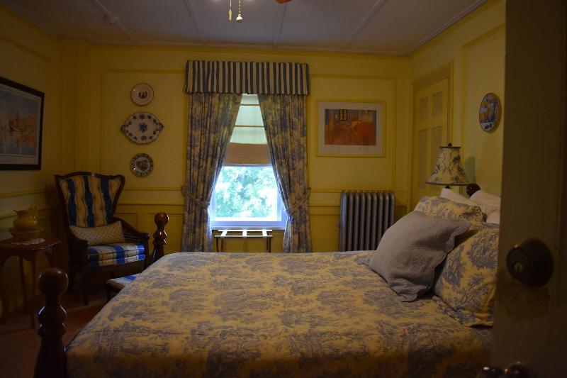 Harbour House Inn image
