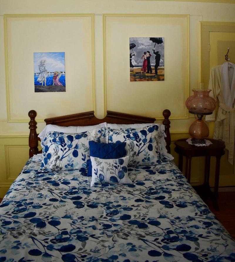 Harbour House Inn image