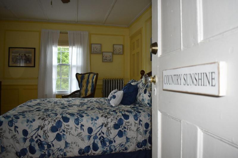 Harbour House Inn image