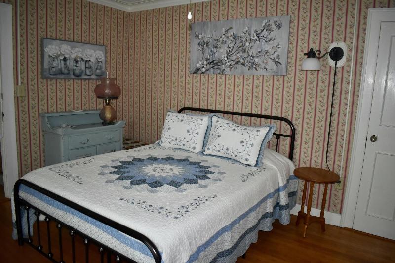 Harbour House Inn image