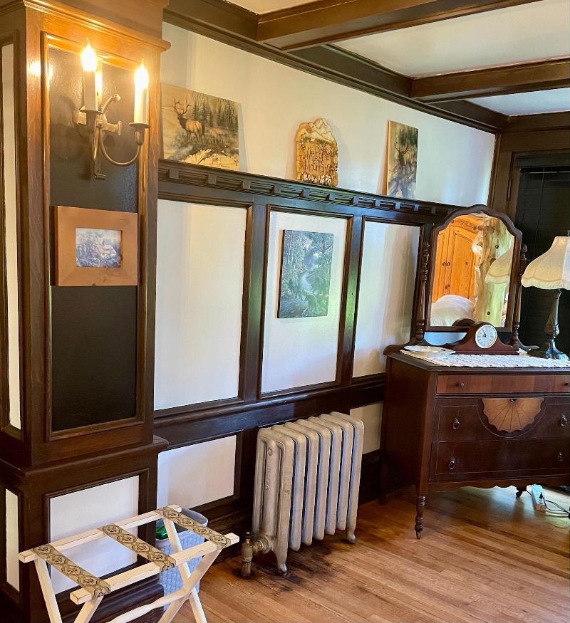 Harbour House Inn image