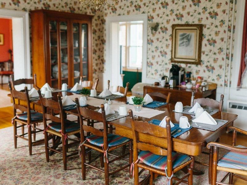Cave Hill Farm Bed & Breakfast